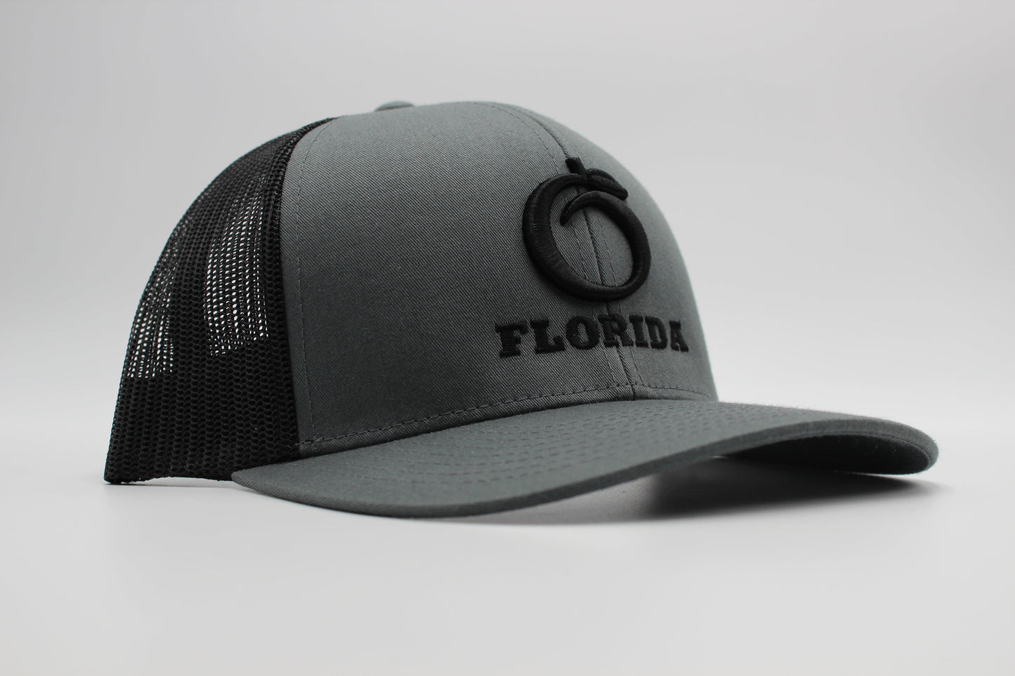 The Ridge Trucker Charcoal/Black Black logo