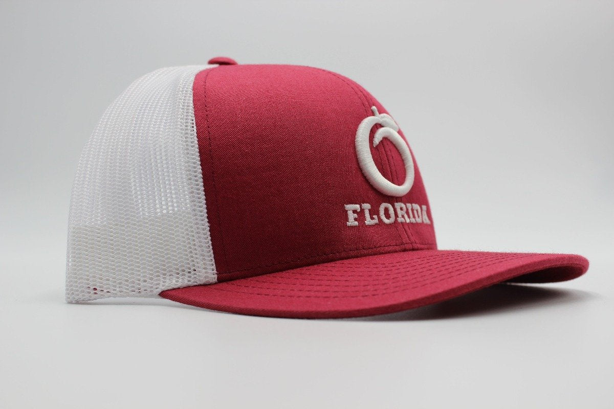 The Ridge Trucker Red/White White logo